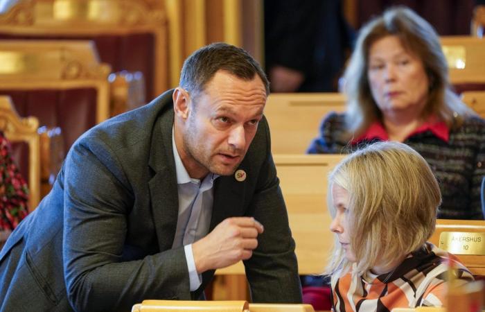 Family gets residence in Norway after eight years in church asylum