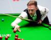 World Snooker Championship: Judd Trump beats Tom Ford to reach quarter-finals