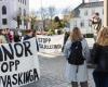 Demonstrating against the new agreement between UiB and Equinor